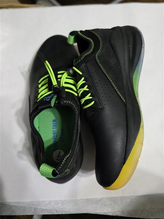 NWOT Clove 8 Classic Nursing Tennis Slip Resistant Shoes Lunar Fade 127651