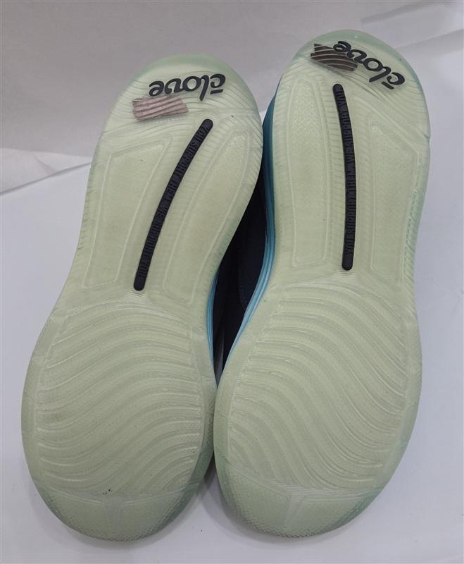 NWOT Clove 7 Classic Nursing Tennis Slip Resistant Shoes Navy Blue Aqua 127664