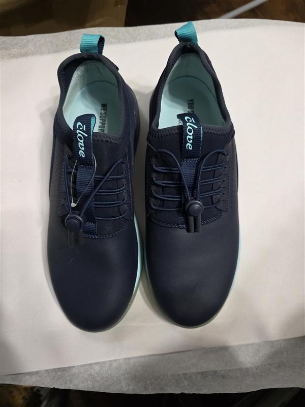 NWOT Clove 8.5 Classic Nursing Tennis Slip Resistant Shoes Navy Blue Aqua 127666