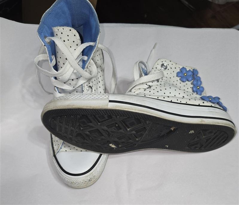NWOT Converse 5.5 Polka Dot Daisy White Blue Hi Top Tennis Shoes 127677