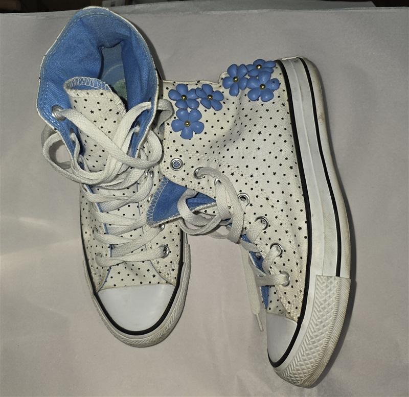NWOT Converse 5.5 Polka Dot Daisy White Blue Hi Top Tennis Shoes 127677