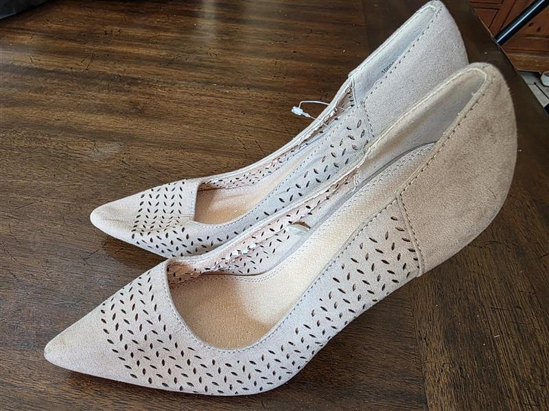 NWOTD Love Culture 8 Selina Taupe Pumps Pointy Toe Cut Out Heels 128001