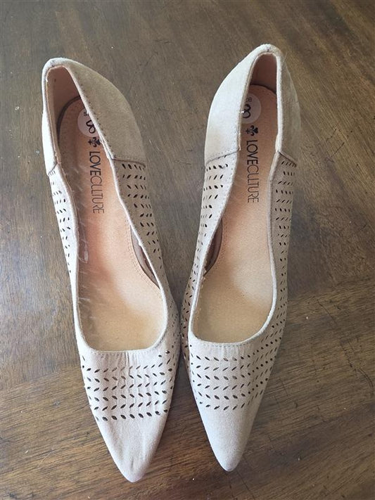 NWOTD Love Culture 8 Selina Taupe Pumps Pointy Toe Cut Out Heels 128001