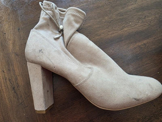 NWOT Express 9 Heel Tan Faux Suede Ankle Boot Booties 128002