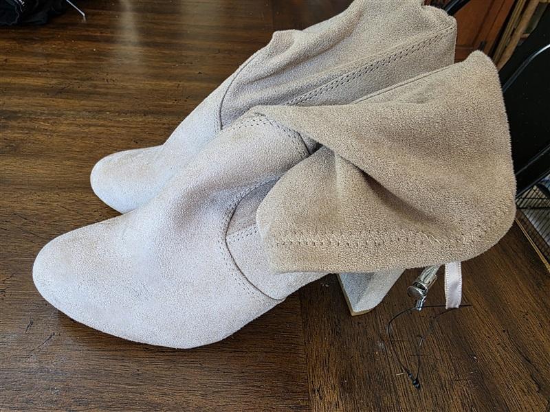 NWOT Express 9 Heel Tan Faux Suede Ankle Boot Booties 128002