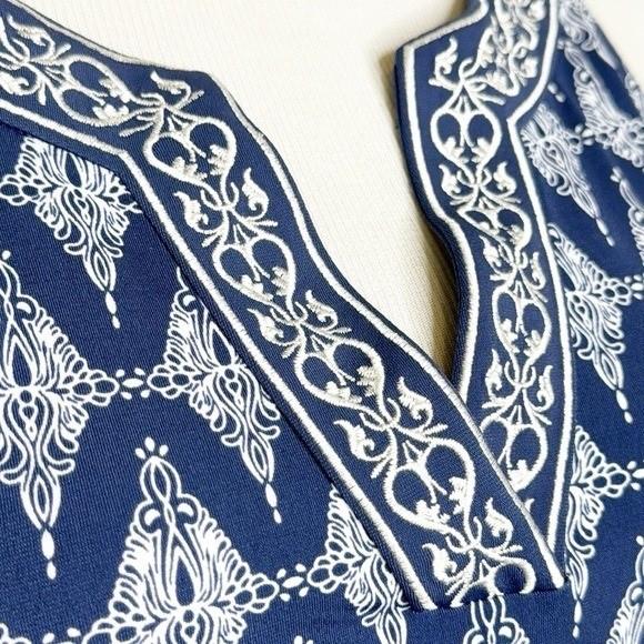 NWT Magnolia Grace Blue White Embroidered Sleeveless Shift Dress 128166