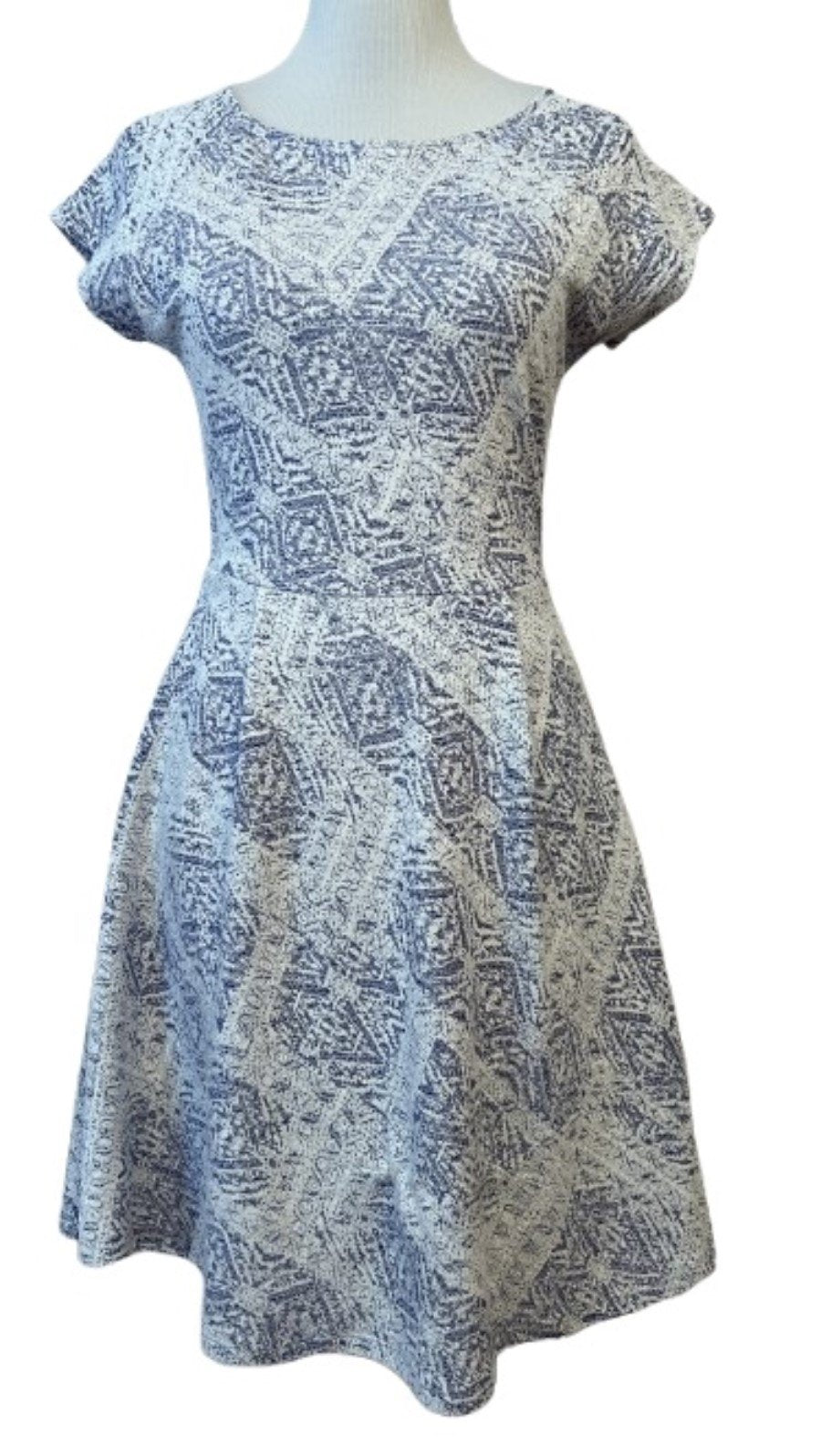 NWT ReneeC LG A-Line Dress Short Sleeve Stretch Textured Blue White 128167