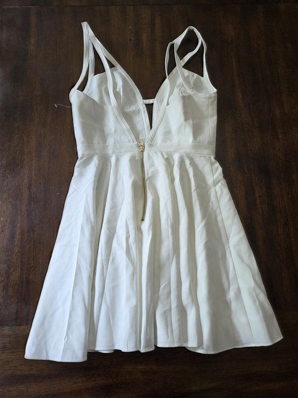 NWT NBD X NAVEN TWINS M V-Neck Mini Dress White 128174