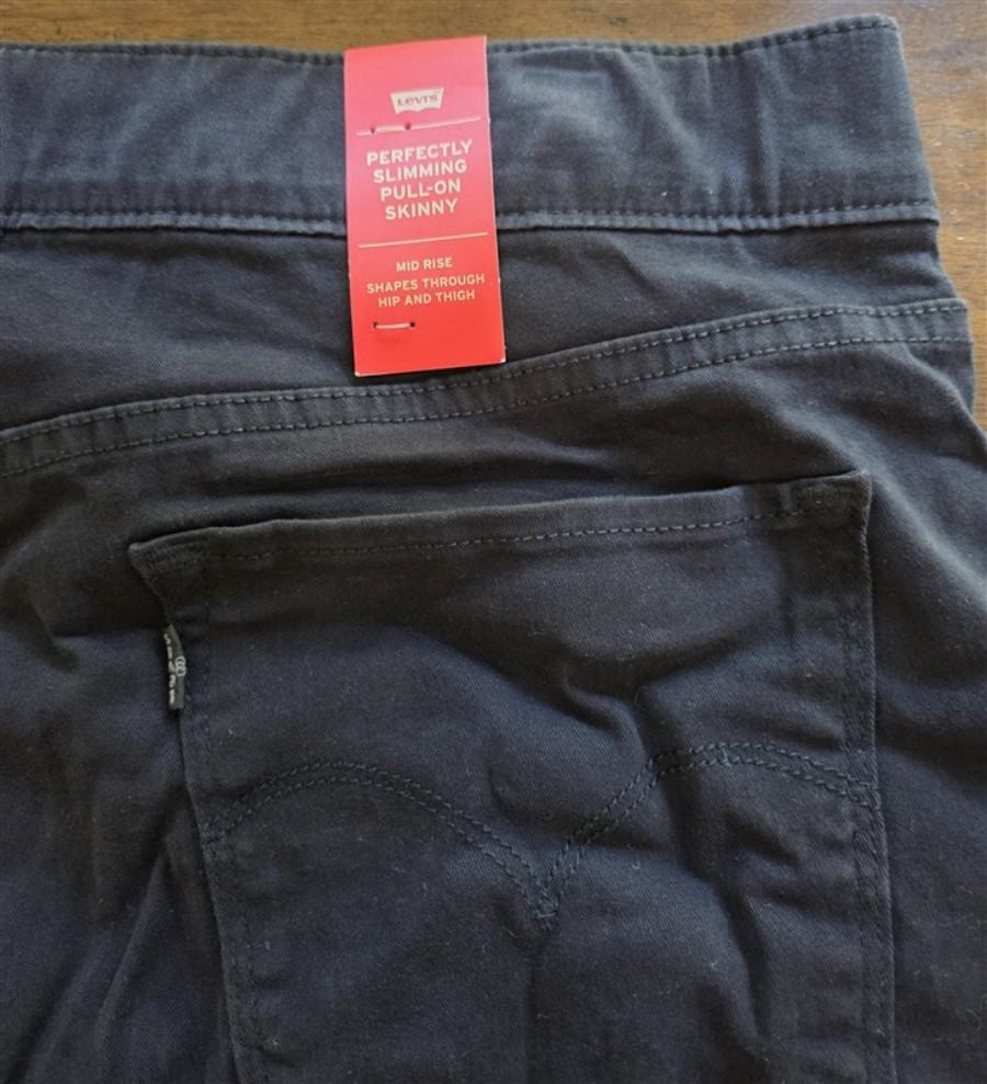 NWT Levis 16 33x32 Perfectly Slimming Pull-On Mid Rise Skinny Jeans Black 128218
