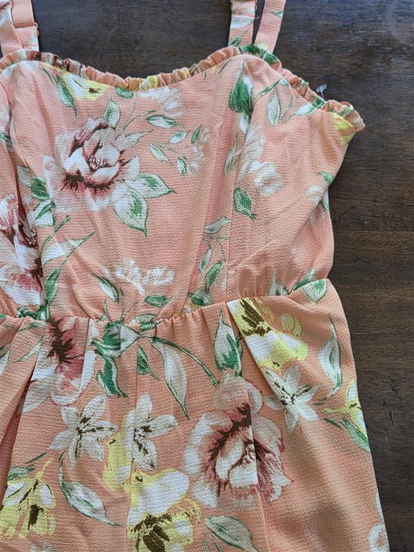 NWT Love & Piece Collective S All Over Floral Sleeveless Romper Peach #128295