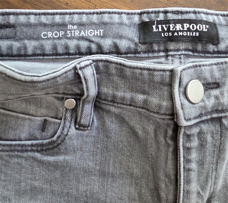 NWT Liverpool 16 33 Fringe Hem Pumice Gray Fray Jeans Crop Straight 128395