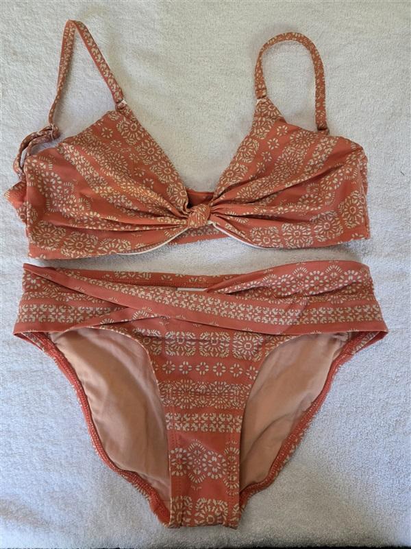 NWT Robin Piccone S Isla Underwire Bikini Swim Top Terra Cotta Orange 128479