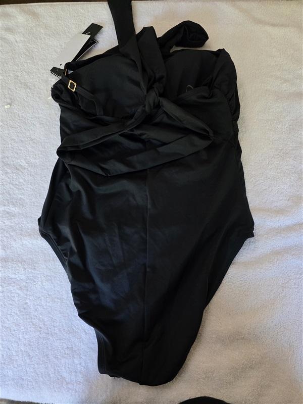 NWT La Blanca 6 Island Goddess High Neck 1PC Black Swimsuit 128501