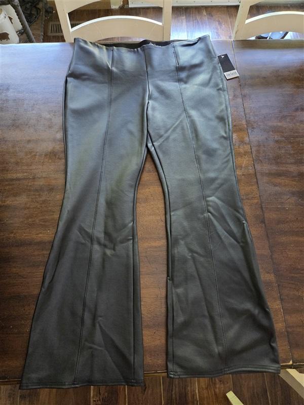 NWT Slim Factor XL Faux Leather Flare Leg Pants Black 128542