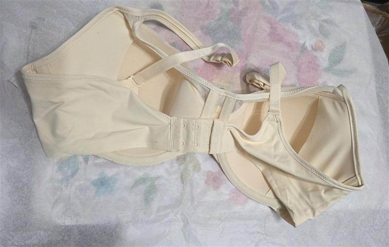 NWOT Bali 40C 1 Smooth U Light Convertible Full-Coverage Bra 3439 Ivory 128584