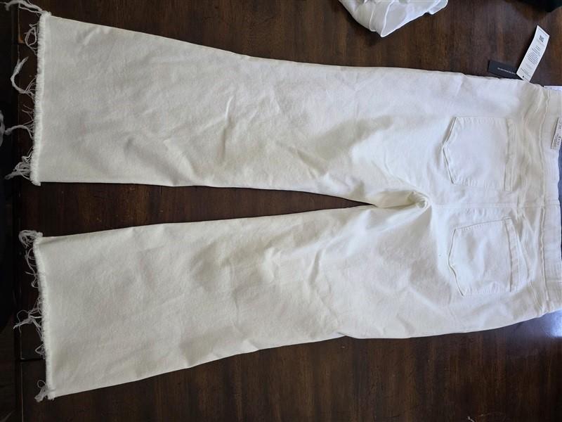 NWT Liverpool 6 28 Chloe Crop Pull-on Cropped Flare White 128802