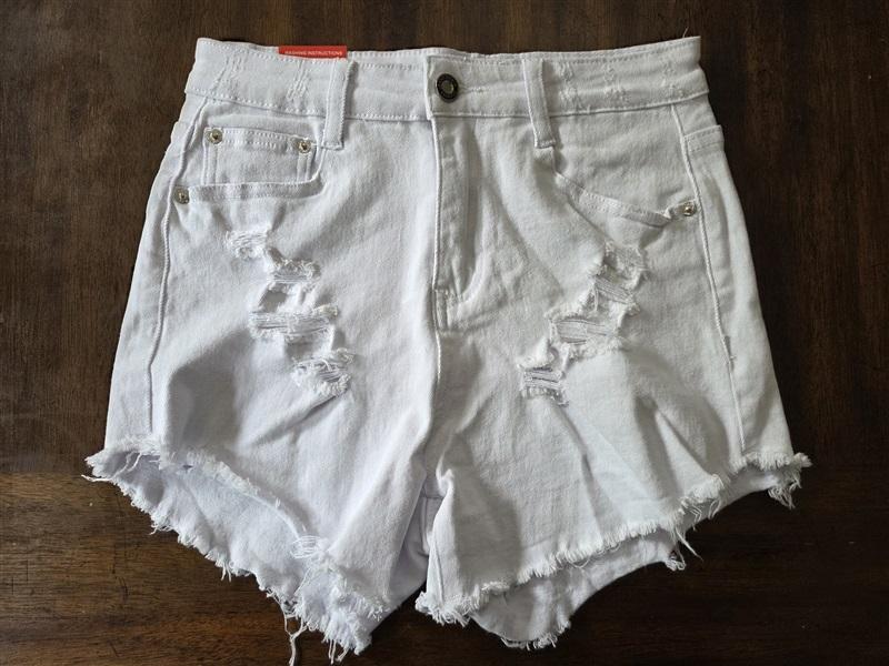 NWT Jeans 4 Distressed White Bermuda Jean Denim Shorts 128806