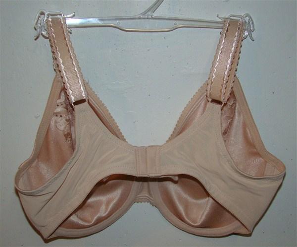 NWOT Wacoal 34D Slimline Seamless Minimizer Bra 85154 Beige Bra 128830