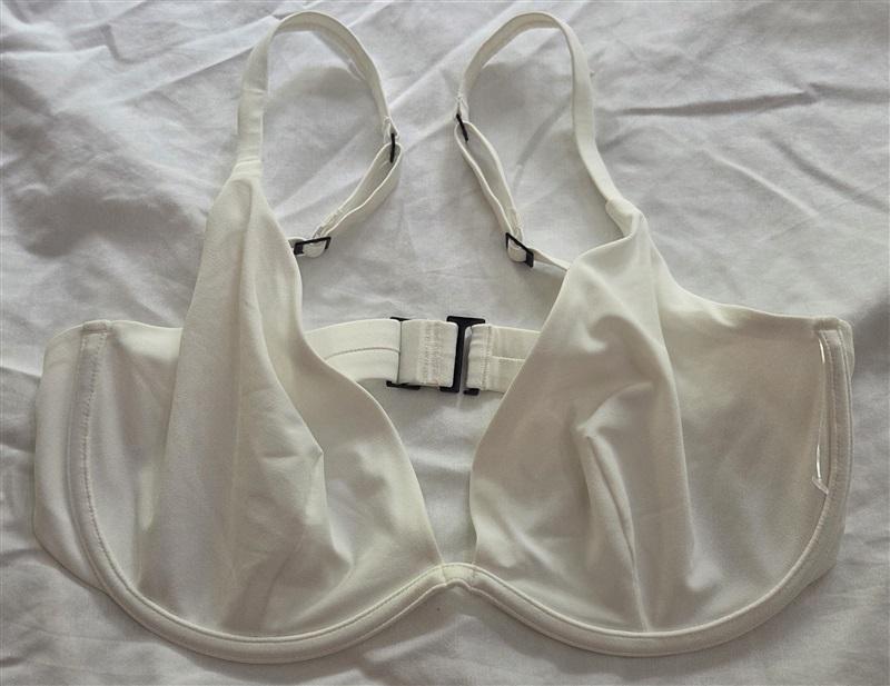NWOT CUUP 36F 38E Scoop Underwire White Bikini Swim Top 128897