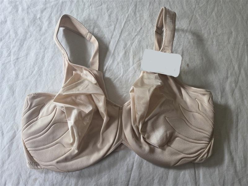 NWT Bali 40DDD Live It Up Underwire Full Coverage Bra 3353 Beige 128909