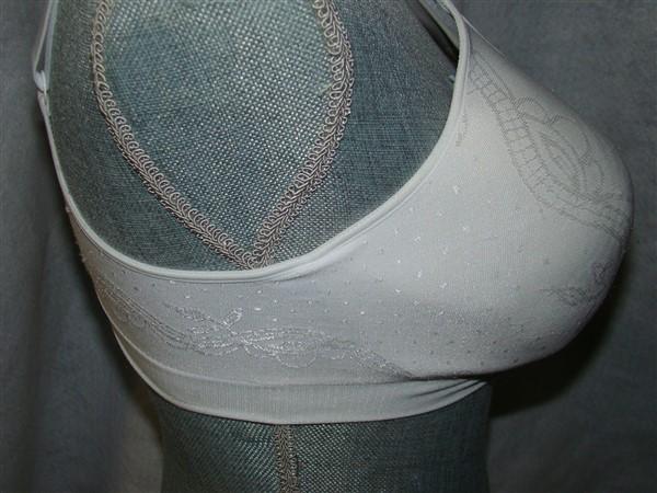 NWOT Hanes MD Platinum Perfect Coverage Wire-Free Bra HP08 White Dot 128924