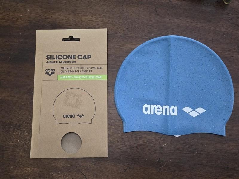 NWT Arena Silicone Junior 6-12 Years Swim Cap Black 128937