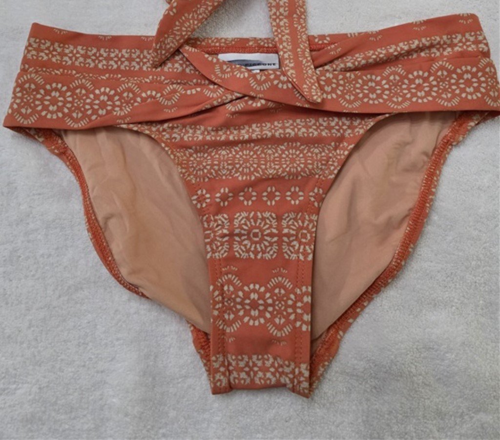 NWT Robin Piccone M Isla Bikini Swim Twist Bottom Terra Cotta Orange 128943