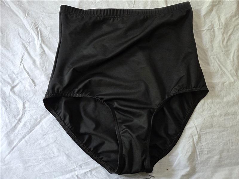 NWOT Miraclesuit 12 Super Hi Waist Panty Swim Bottom Black 128963