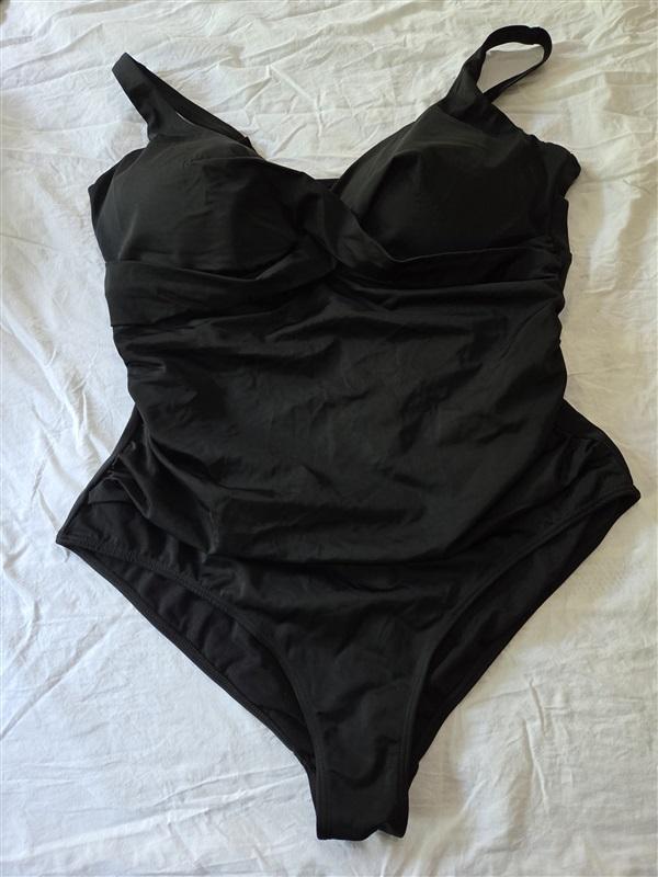 NWT Swimsuits For All 22 Black Twist V Neck Bombshell 1pc 128972