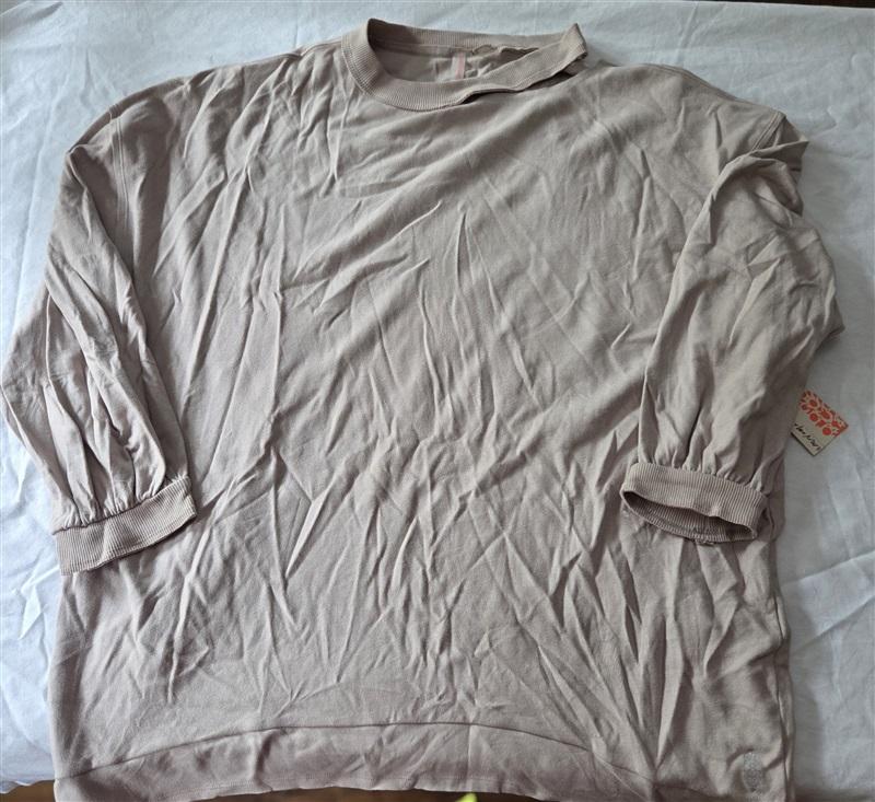 NWT Free People Movement M Oversize Reveal Silver Dusk Sweatshirt 128998