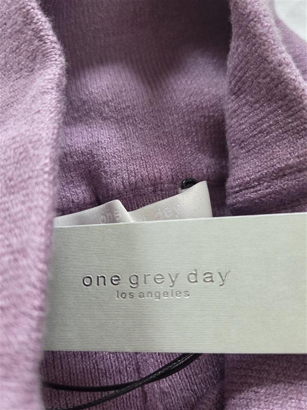 NWT One Gray Day M Sweater Knit Purple Leggings 129010