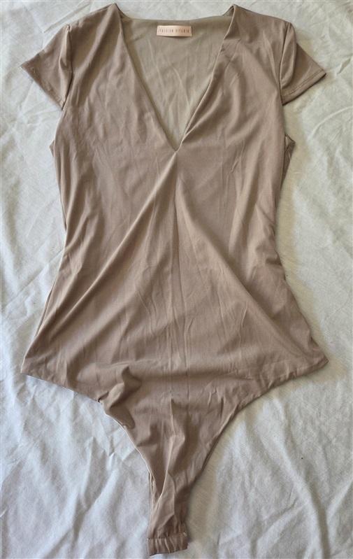 NWOT Fashion Vitamin M Deep V Bodysuit Thong Taupe Beige 129222