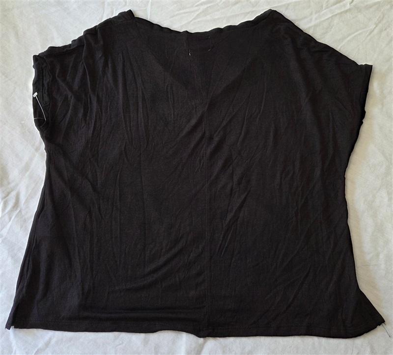 NWOT Project Social T S Black V Neck Pocket T Shirt 129224