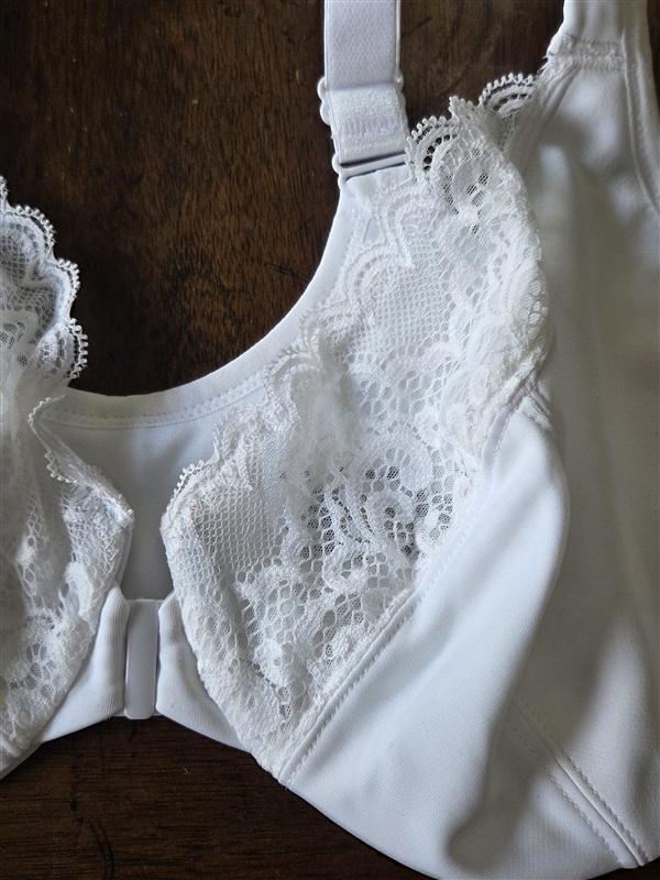 NWT Playtex 38D Front-close No-poke Underwire Bra 4423 Cooling White 129257