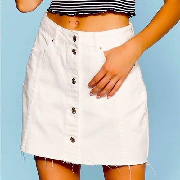 NWOT Blue Blush S White Frayed Denim Button Up Jean Mini Skirt 129293