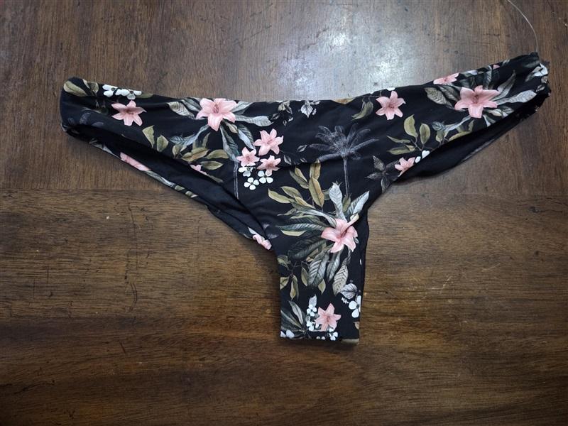 NWOT Pilyq S PQ Basic Teeny Ruched Gasperilla Floral Bikini Swim Bottoms 129295