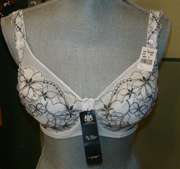 NWT Va Bien 30F D'Lite Leisure Bra With Lift 618 White Bliack 129360