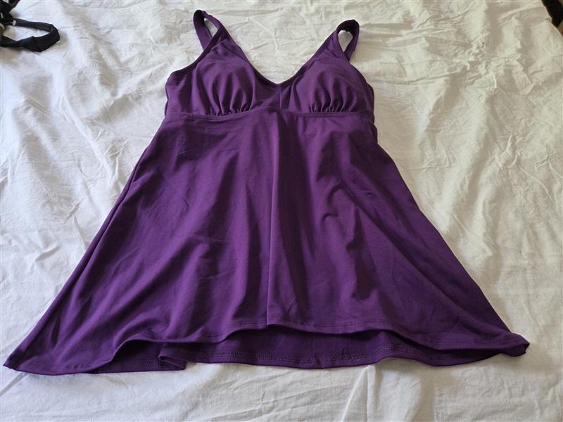 NWOT Dolfin M Aquashape Solid Tankini Top Purple 129533