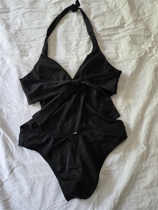 NWOT Reef SM Halter Tie Back 1pc Swimsuit Black 129534