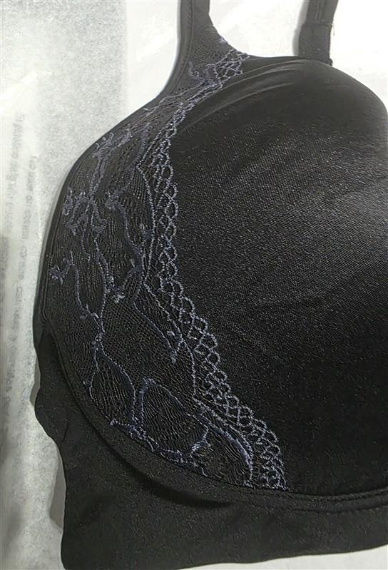 NWOT Bali 36DD One Smooth U Lace Wireless Bra 6546 Black #129589
