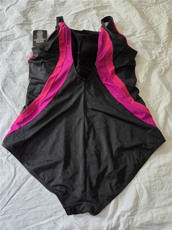 NWT Swim 365 Swimsuits For All 30 Colorblock 1PC Swimsuit Shelf Bra 129605