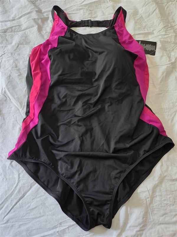 NWT Swim 365 Swimsuits For All 30 Colorblock 1PC Swimsuit Shelf Bra 129605
