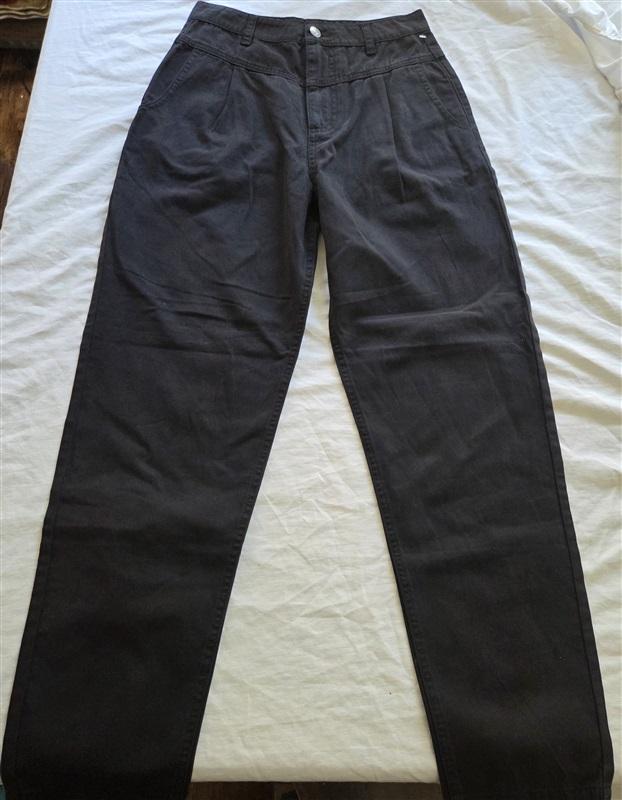 NWOT Pistola LA 24 Yoke Front Pants Black Sample 129687