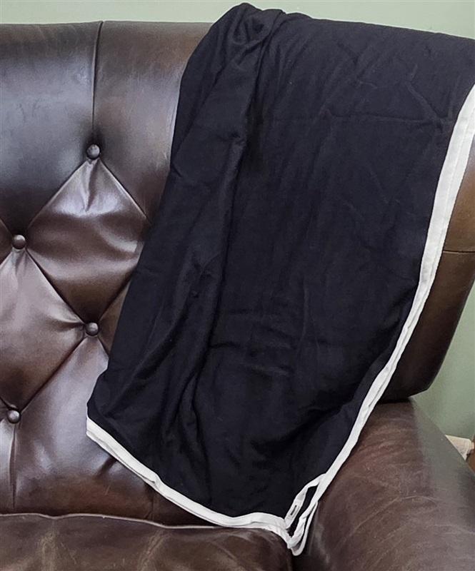 NWOT Monrow Travel Blanket + Bag Black Fleece 129696