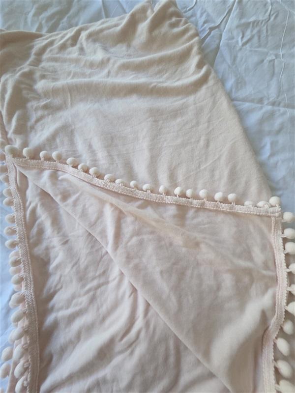 NWOT Michael Stars 60" x 60" Pom Pom Trim Blanket Wrap Scarf Pink 129717