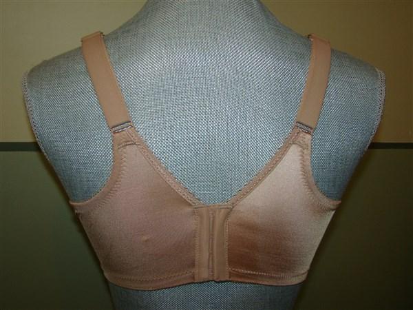 NWOT Wacoal 42C Basic Beauty Contour Spacer Bra 853192 Beige 129740