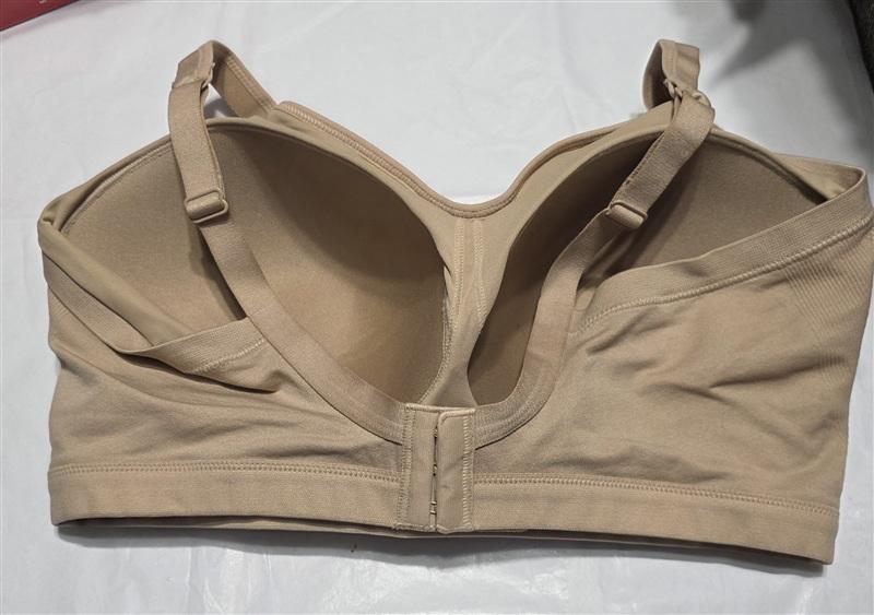 NWOT Warners M Easy Does It Wire Free Bra RM3911A Beige 129747