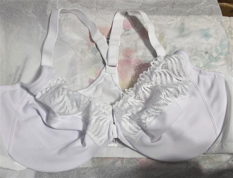 New Glamorise 44C Front Close T-Back Wonderwire Bra 1246 White 129768