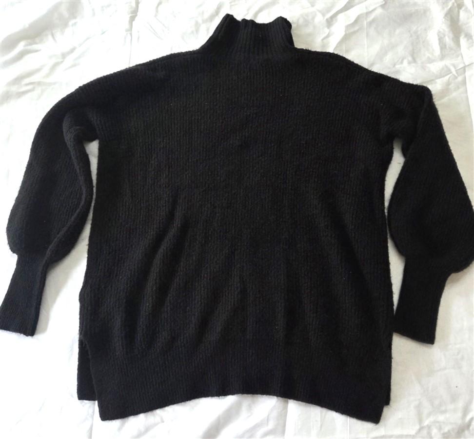 NWOT French Connection M Oversize Baby Soft Turtleneck Sweater Black #129778