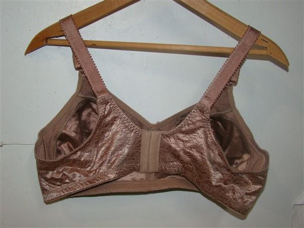 NWT Bali 34B Double Support Spa Closure Wireless Bra 3372 Brown #129783